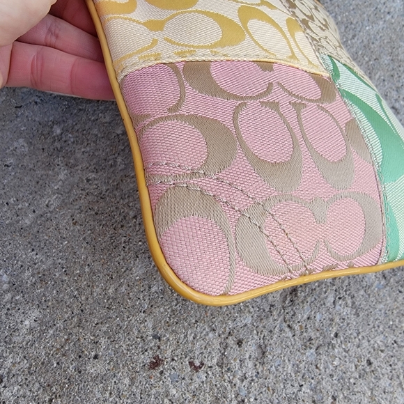 Coach Y2K Vintage Pastel Signature Patchwork Flower Swingpack Crossbody - Picture 8 of 14